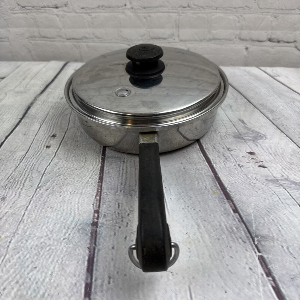 SALADMASTER Saucepan Pot Vapo Lid 18-8 Tri-Clad Stainless Steel USA 9 Inch